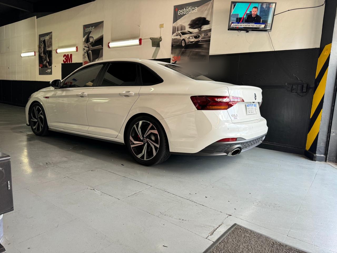 VW Vento GLI · Polarizado